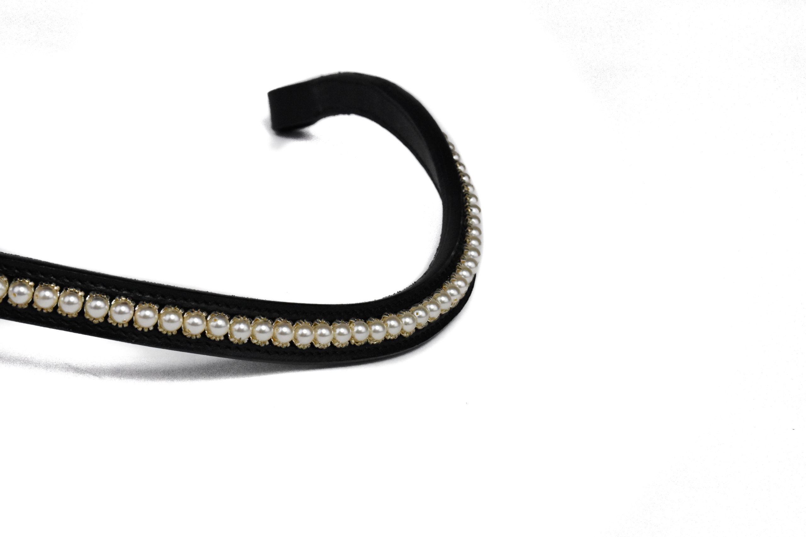 Frontriem met pareltjes